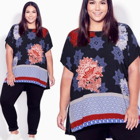 NWT Mixed Media Border Top in Navy Floral by Avenue. - Picture 1 of 9